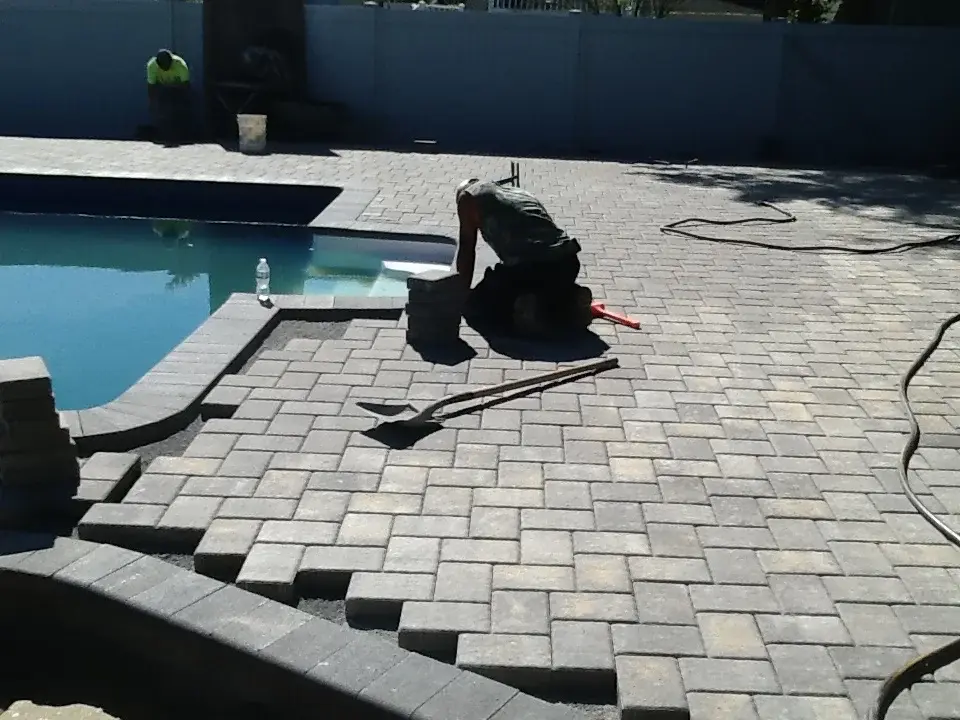 Driveway and approach — Cambridge pavers