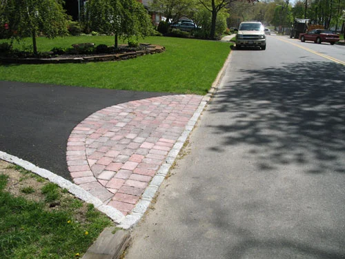Residential driveway — Cambridge pavers