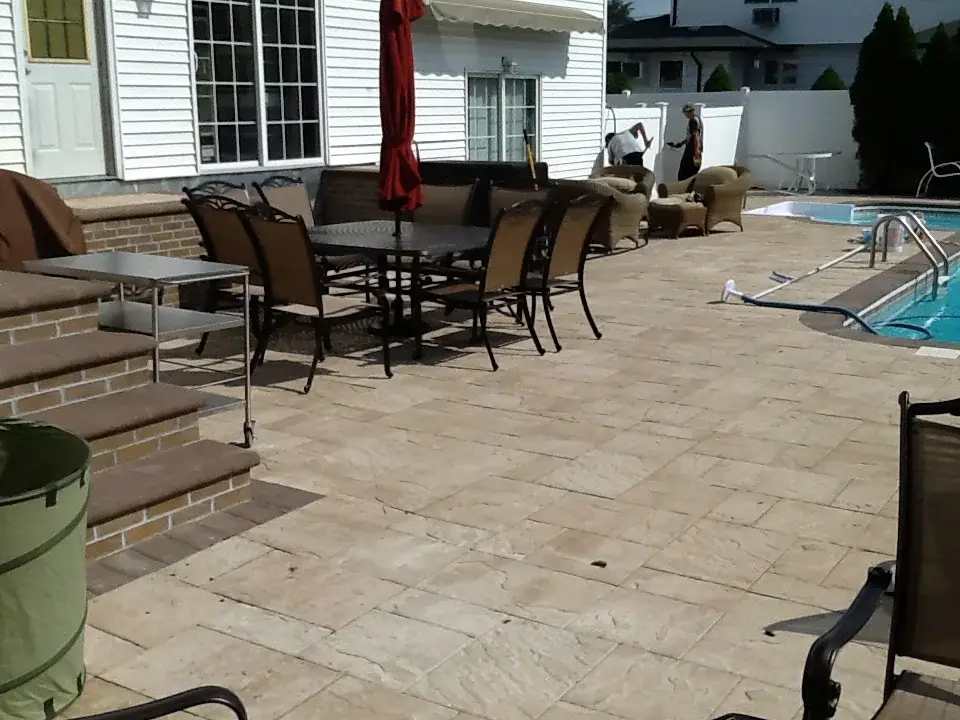 Paver driveway — border detail