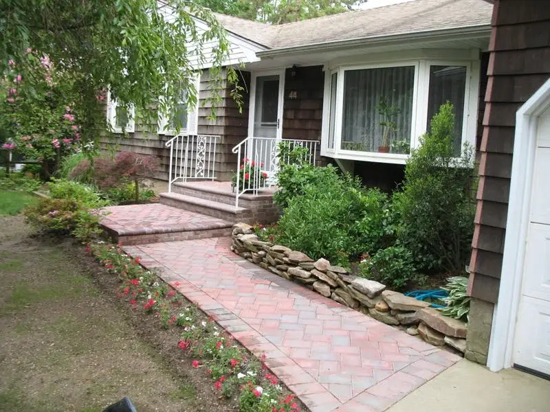 Stoop and steps — bluestone treads