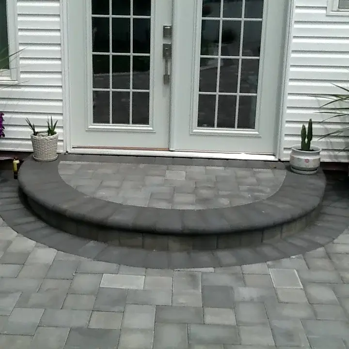 Fifth Avenue Paving — entry stoop installation