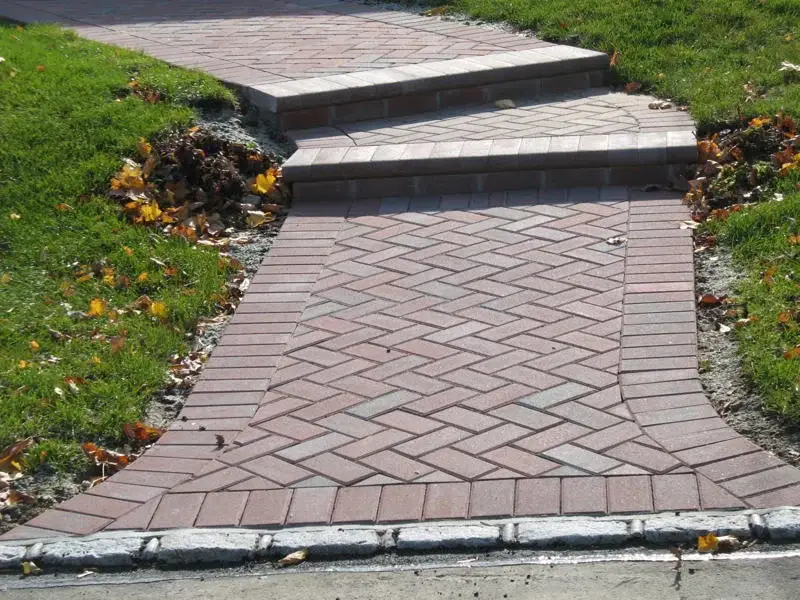 Stone retaining wall and garden terrace