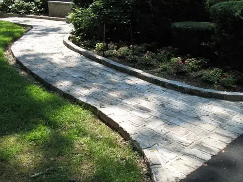 Bluestone walkway — Long Island